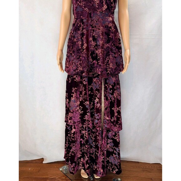 Elegant Floral Burgundy Dress - Picture 4 of 16